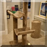 Z08. Cat tower / tree. 